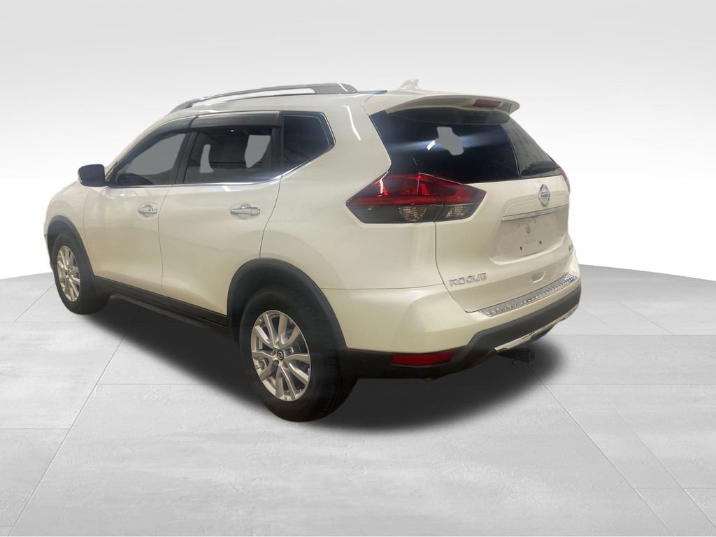 Used 2018 Nissan Rogue SV AWD/4WD image 4