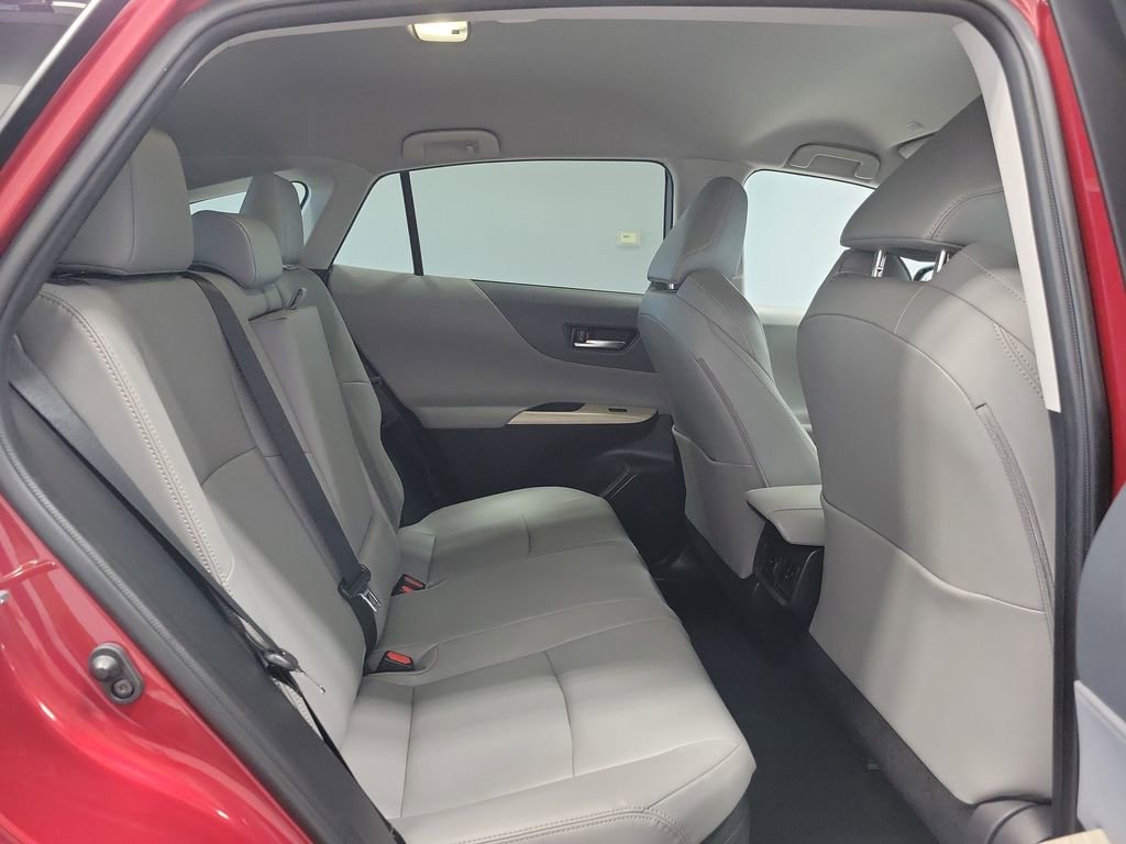 Used 2023 Toyota Venza XLE AWD/4WD image 17