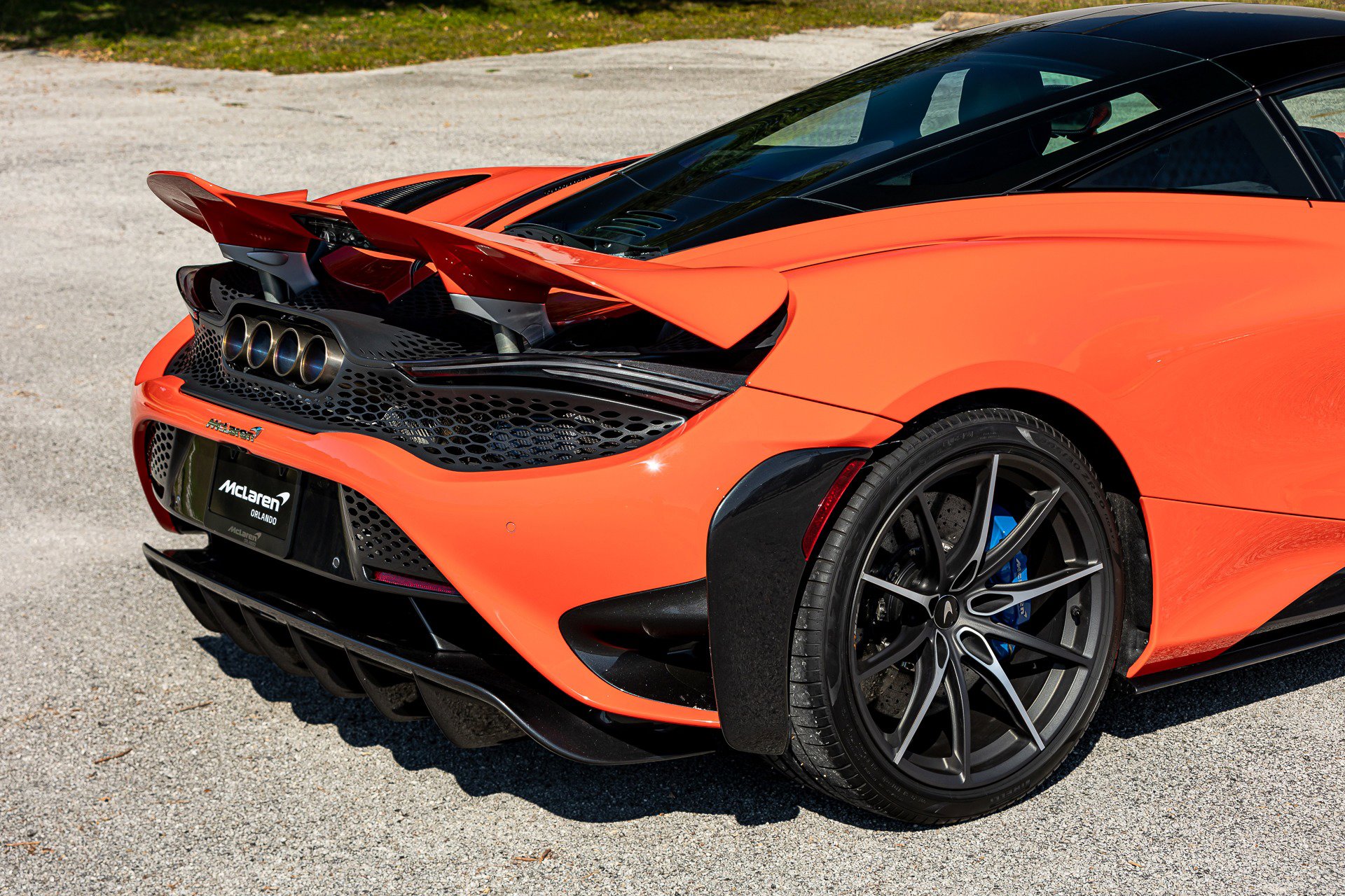 Used 2021 McLaren 765LT image 30