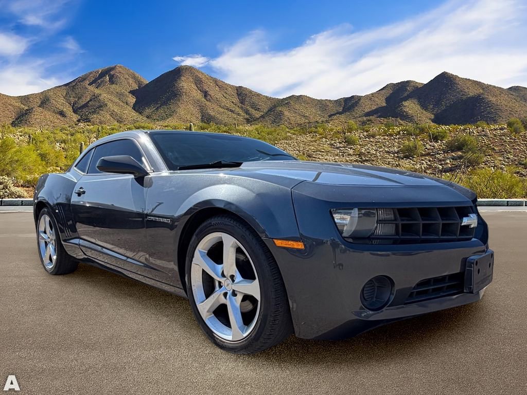 Used 2011 Chevrolet Camaro LS RWD image 5