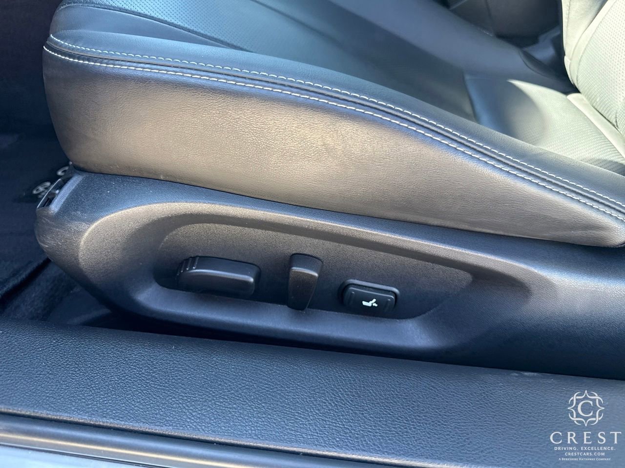 Used 2022 INFINITI Q60 3.0t Luxe w/ Essential Package image 13