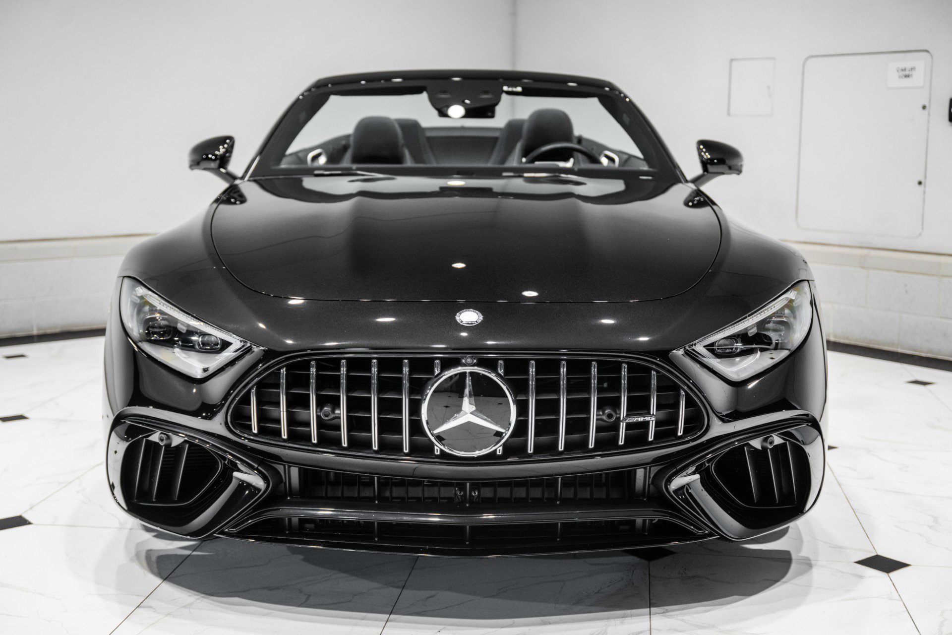 Used 2023 Mercedes-Benz SL 63 AMG 4MATIC image 4