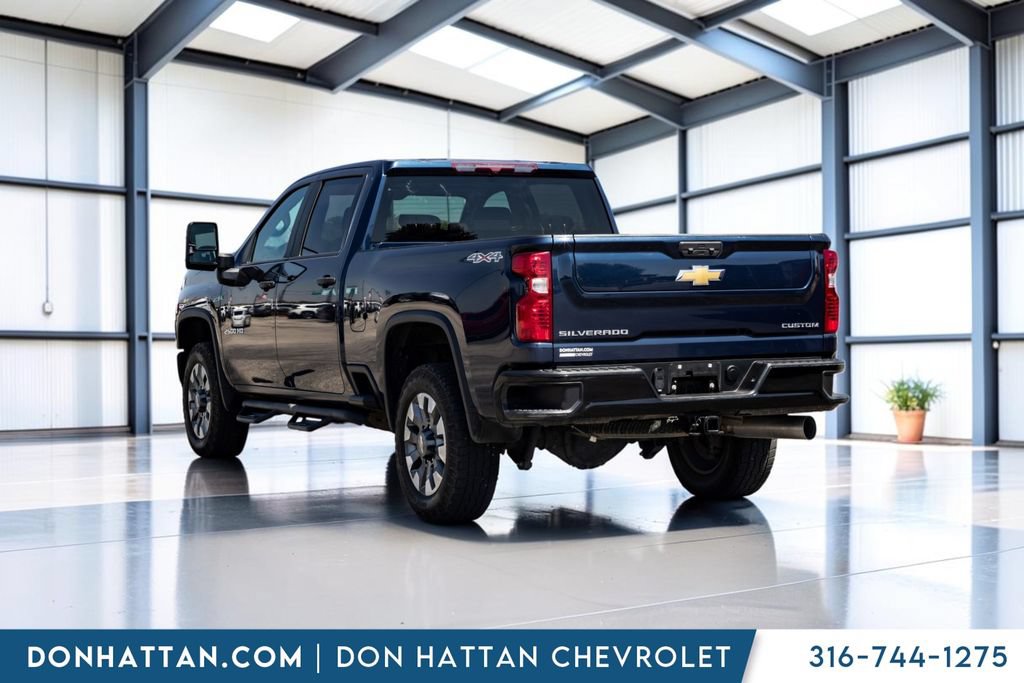 Used 2022 Chevrolet Silverado 2500 Custom w/ Custom Value Package AWD/4WD image 14