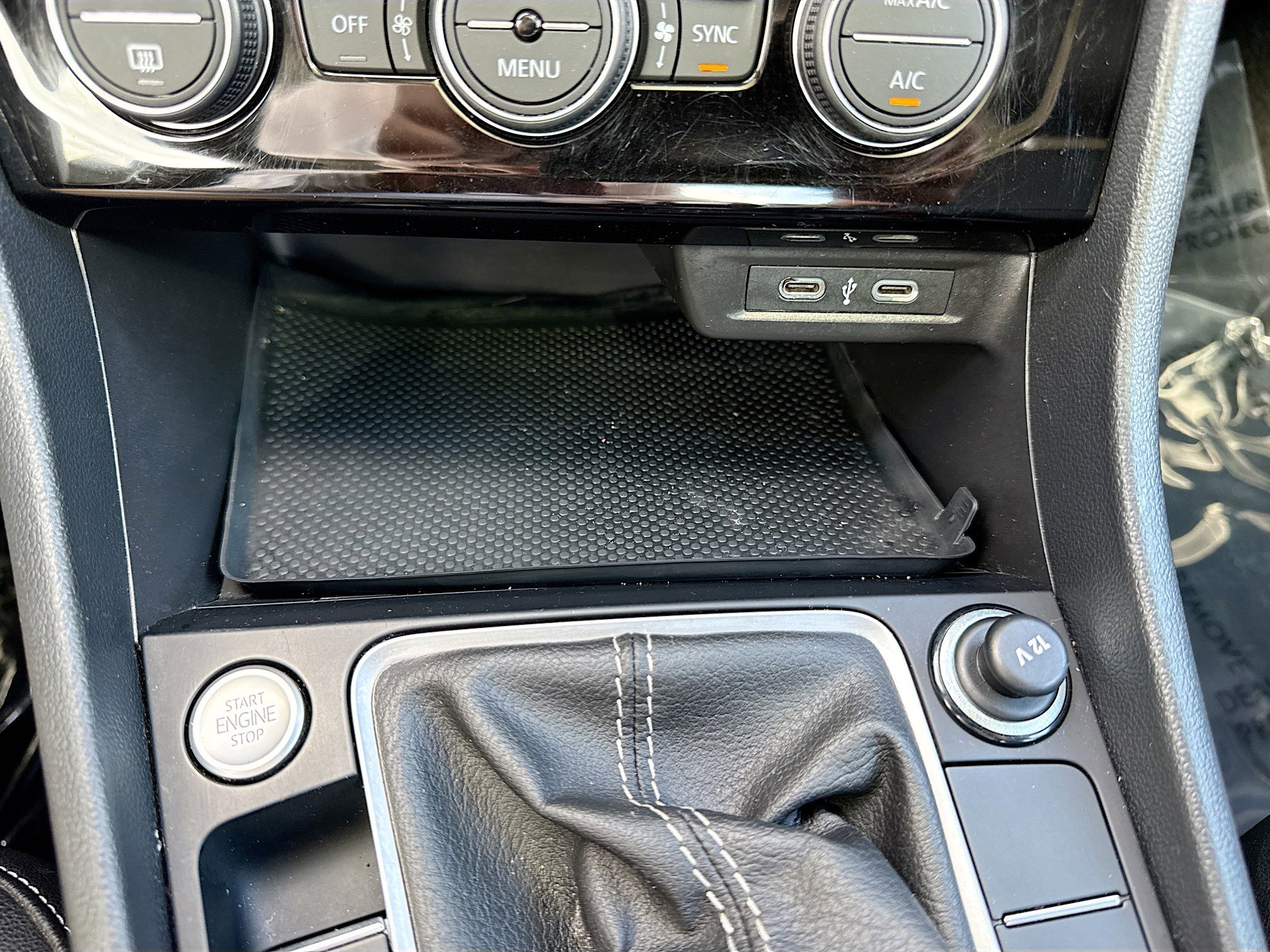 Used 2024 Volkswagen Jetta SE image 29