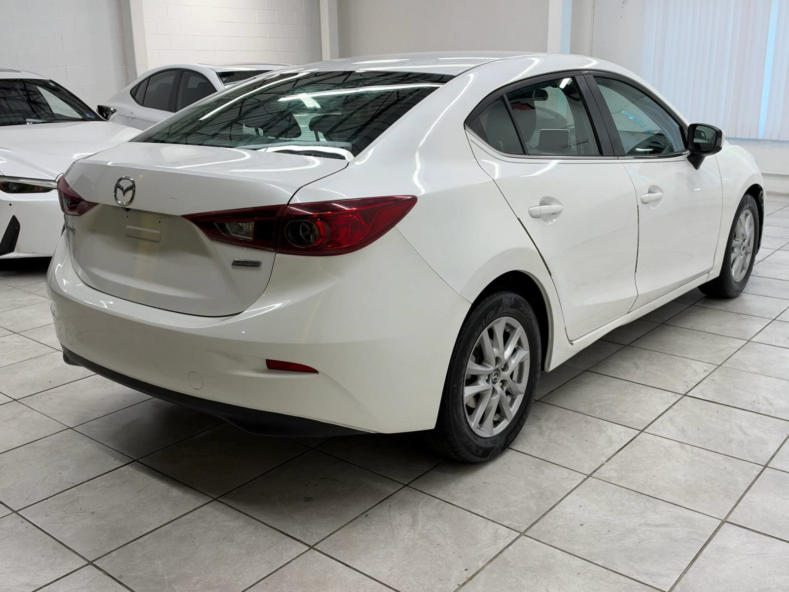 Used 2016 MAZDA MAZDA3 i Sport w/ Preferred Equipment Package FWD image 9