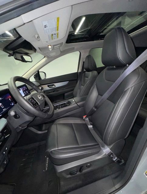 Used 2025 Nissan Murano SL AWD/4WD image 13