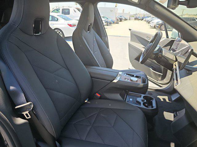 New 2026 BMW iX xDrive60 w/ Executive Package image 10