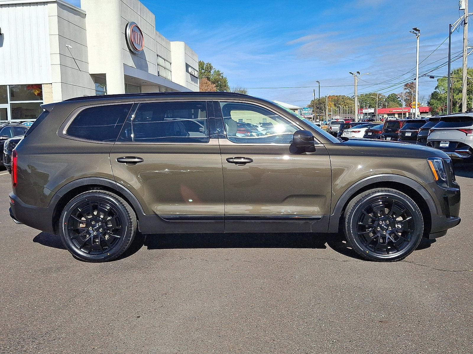 Certified 2022 Kia Telluride EX w/ EX Premium Package image 7
