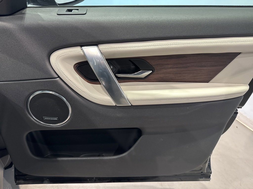 Used 2022 Land Rover Discovery Sport S R-Dynamic image 36