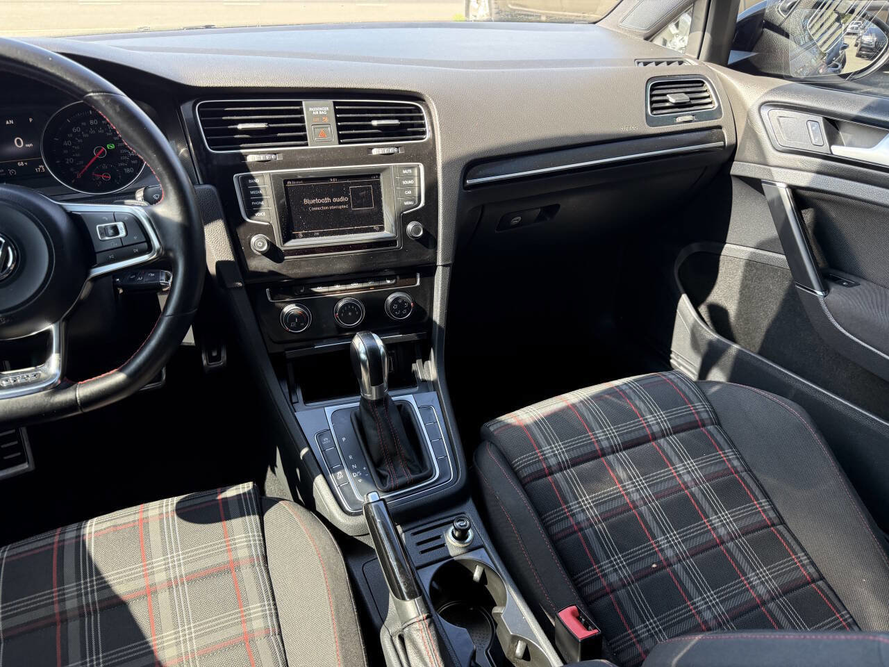 Used 2015 Volkswagen GTI S FWD image 18