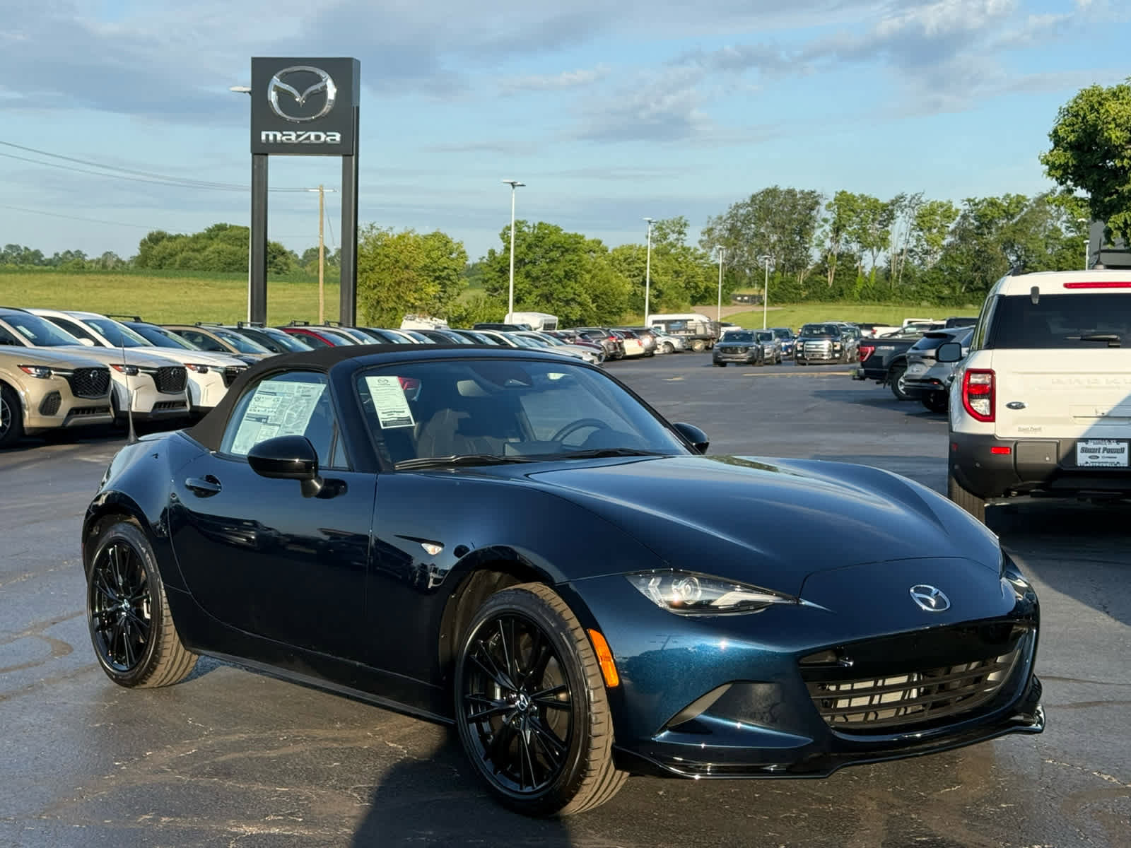 New 2026 MAZDA MX-5 Miata Club w/ Weather Package RWD image 1