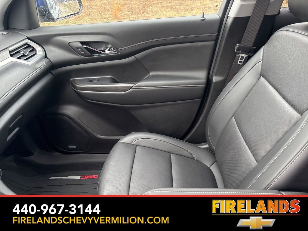 Used 2023 GMC Acadia SLT w/ Technology Package image 18