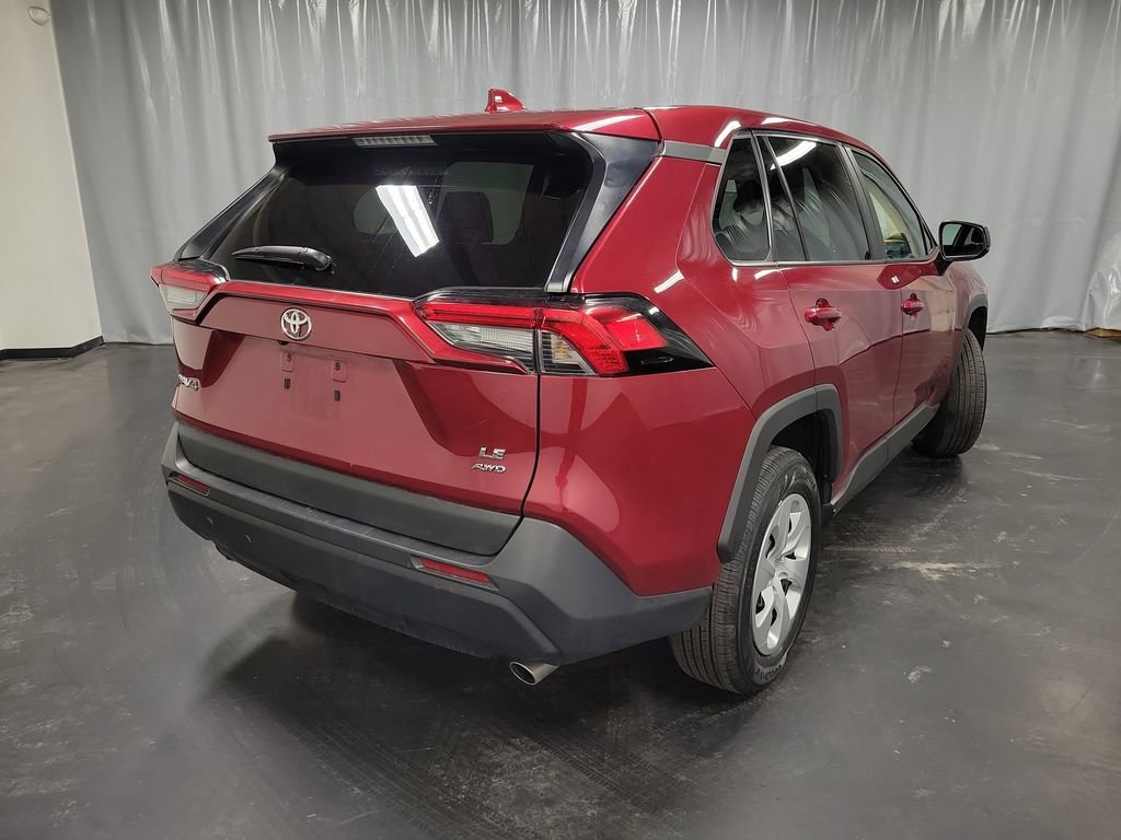 Used 2024 Toyota RAV4 LE image 8