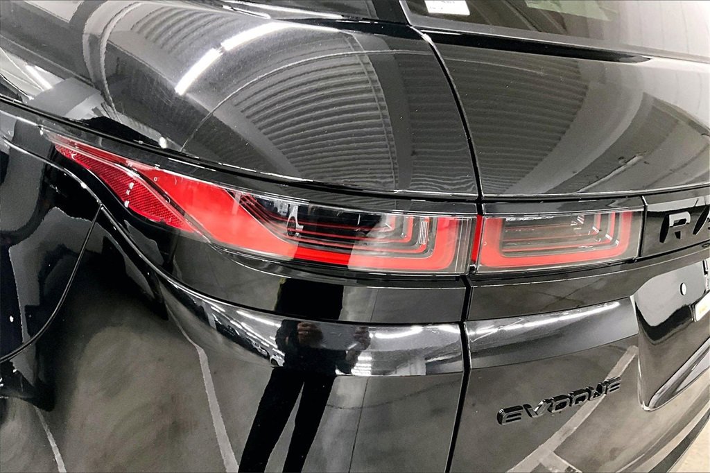 Used 2023 Land Rover Range Rover Evoque R-Dynamic S image 21