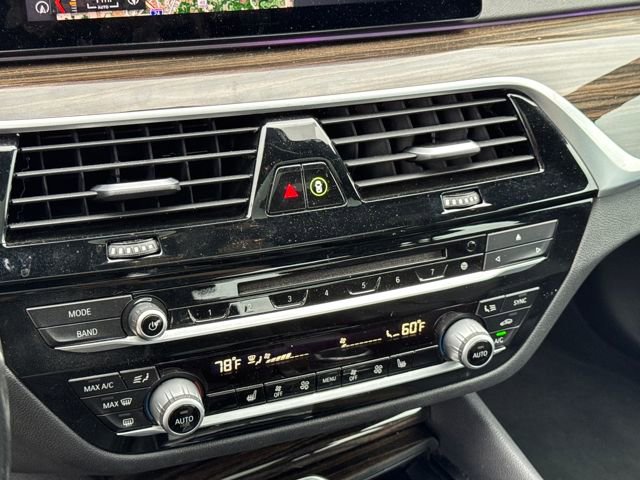 Used 2019 BMW 530i xDrive w/ Convenience Package image 22