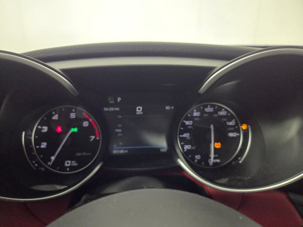 Used 2020 Alfa Romeo Giulia RWD image 13