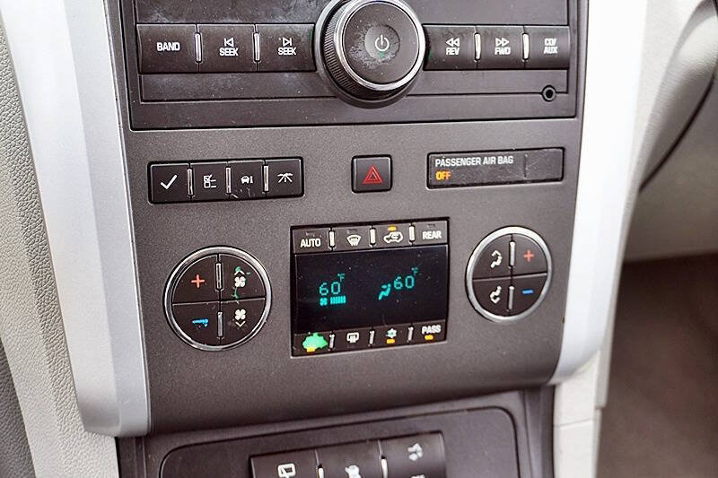 Used 2011 Chevrolet Traverse LT w/ Personal Connectivity Package AWD/4WD image 27