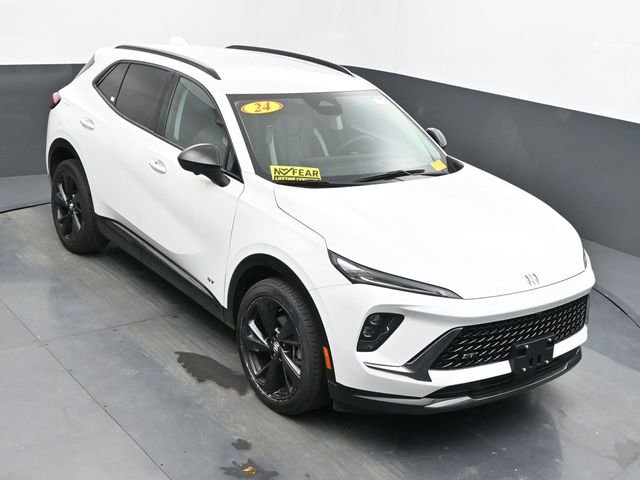 Used 2024 Buick Envision Sport Touring image 28