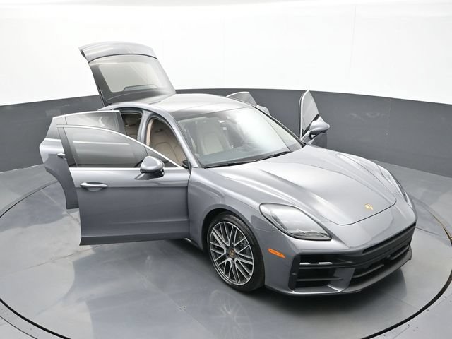 Certified 2025 Porsche Panamera 4 AWD/4WD image 33