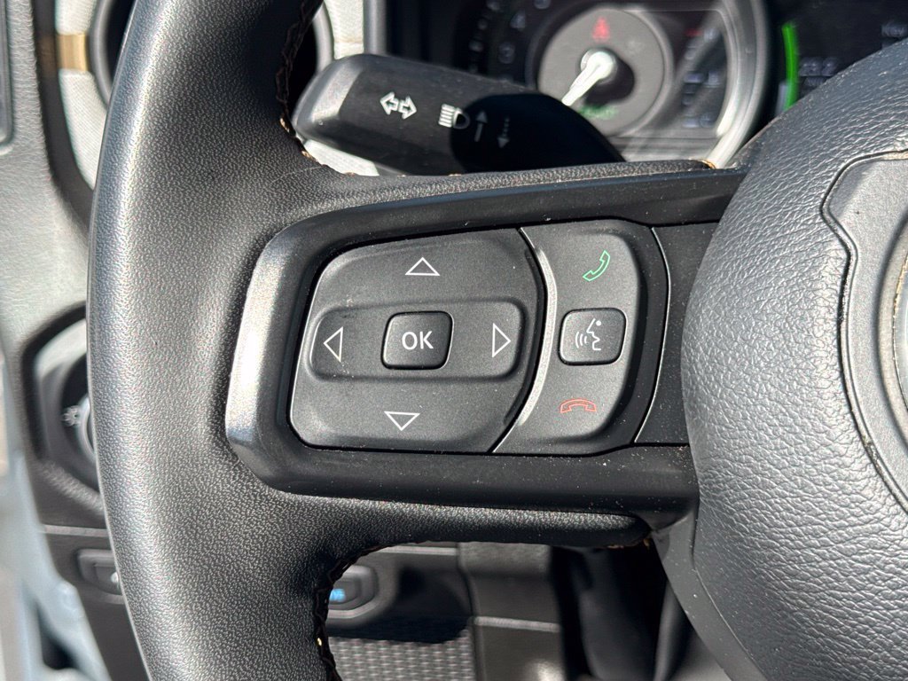 Used 2024 Jeep Wrangler Unlimited w/ Convenience Group AWD/4WD image 23