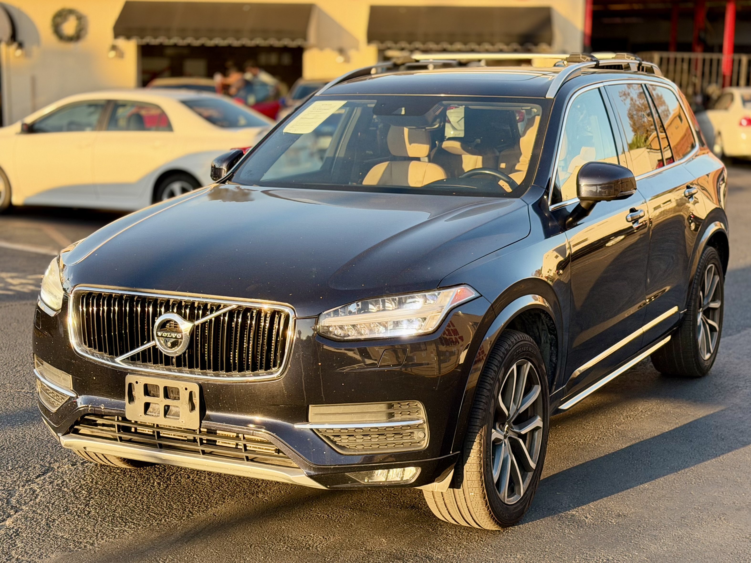 Used 2017 Volvo XC90 T6 Momentum w/ Vision Package AWD/4WD image 6
