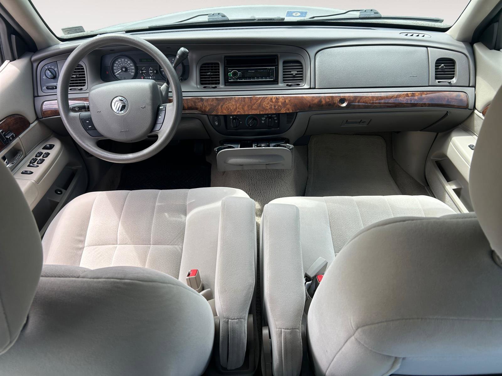 Used 2006 Mercury Grand Marquis GS RWD image 10
