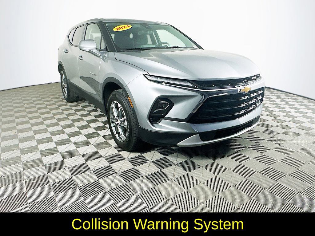 Used 2024 Chevrolet Blazer LT w/ Driver Confidence Package image 3