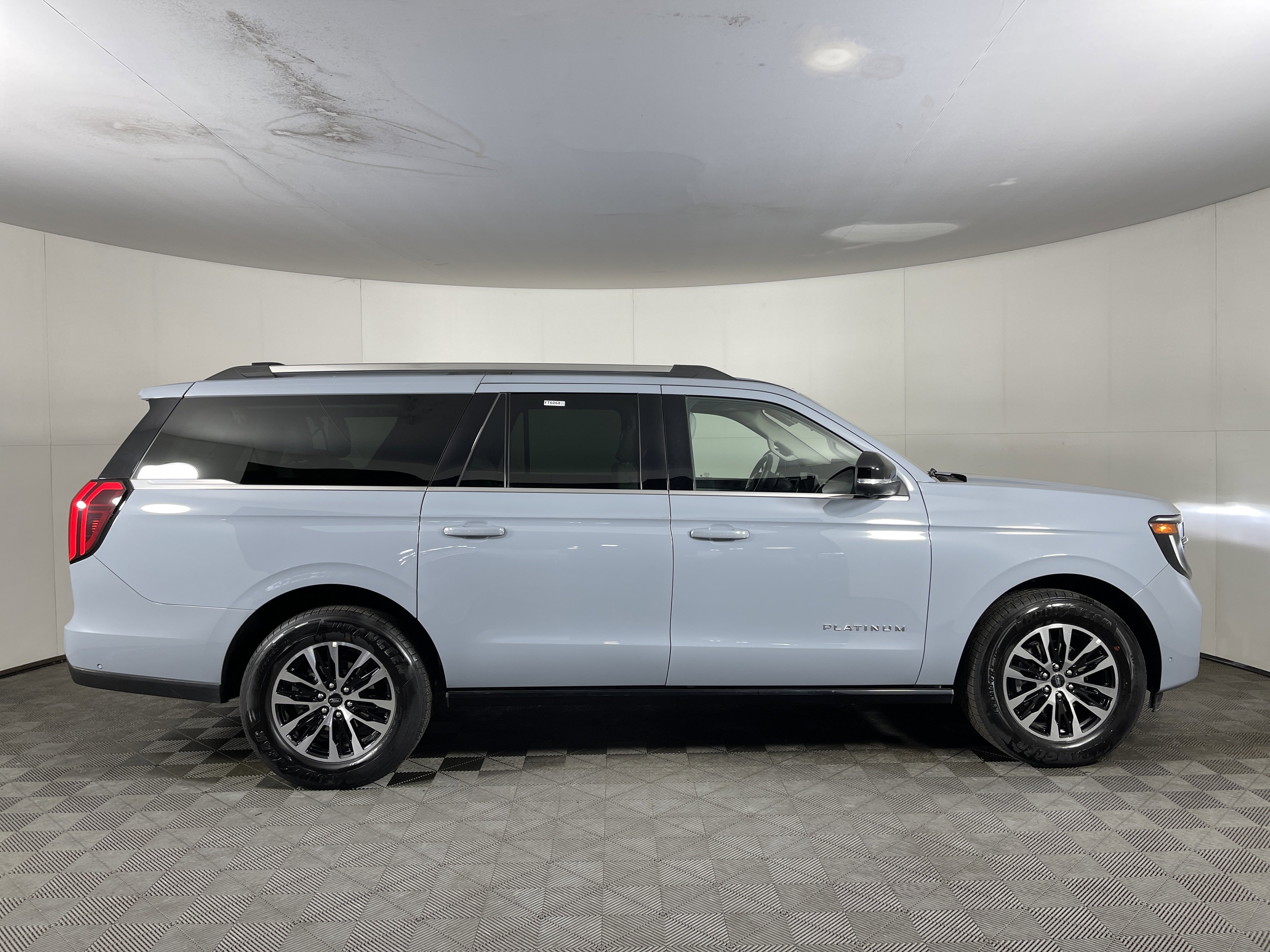 Used 2025 Ford Expedition Max Platinum image 5