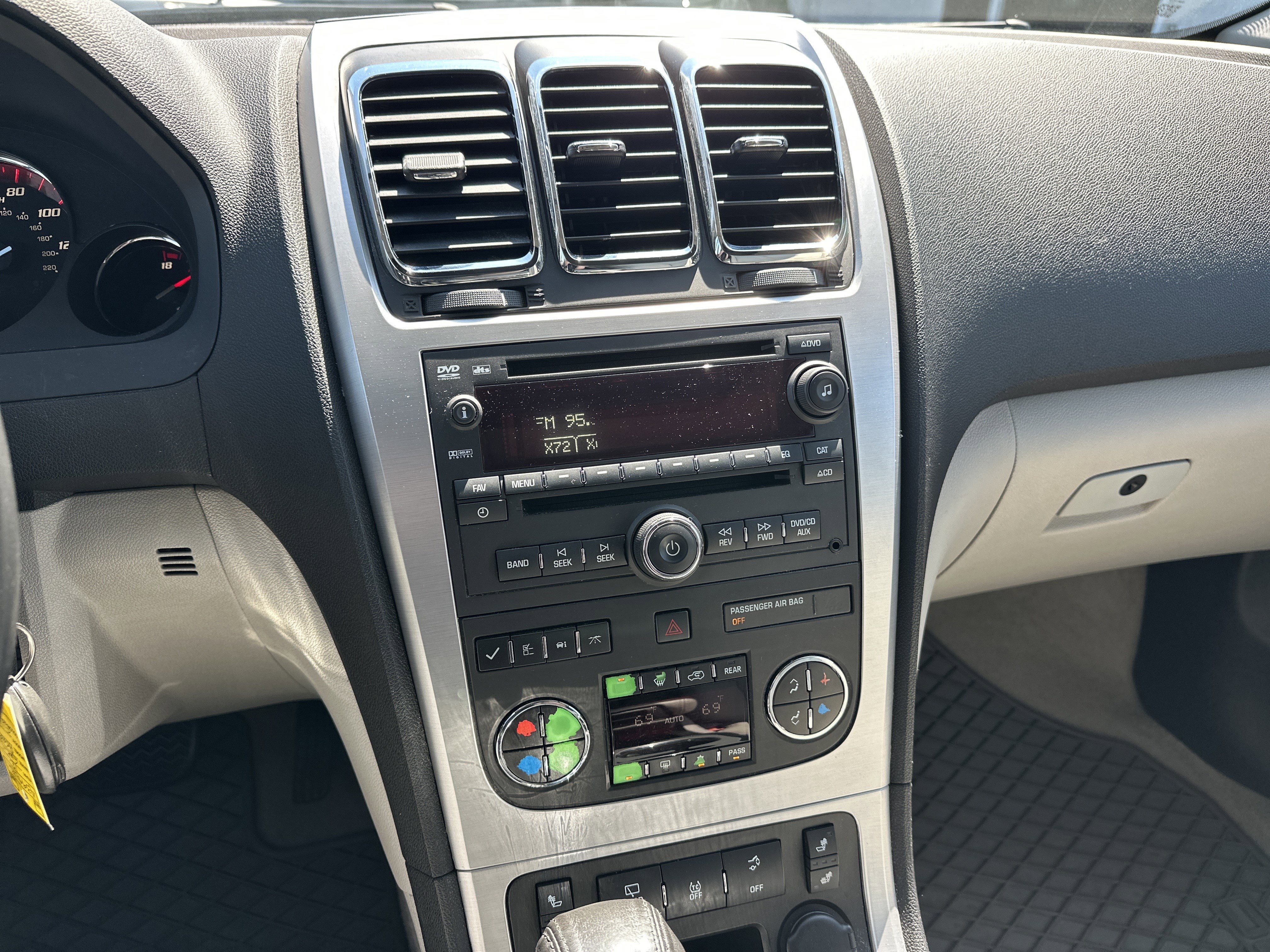 Used 2012 GMC Acadia SLT image 24