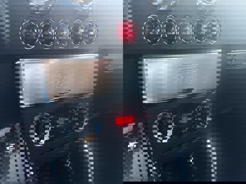 Used 2002 Audi TT 1.8T image 33