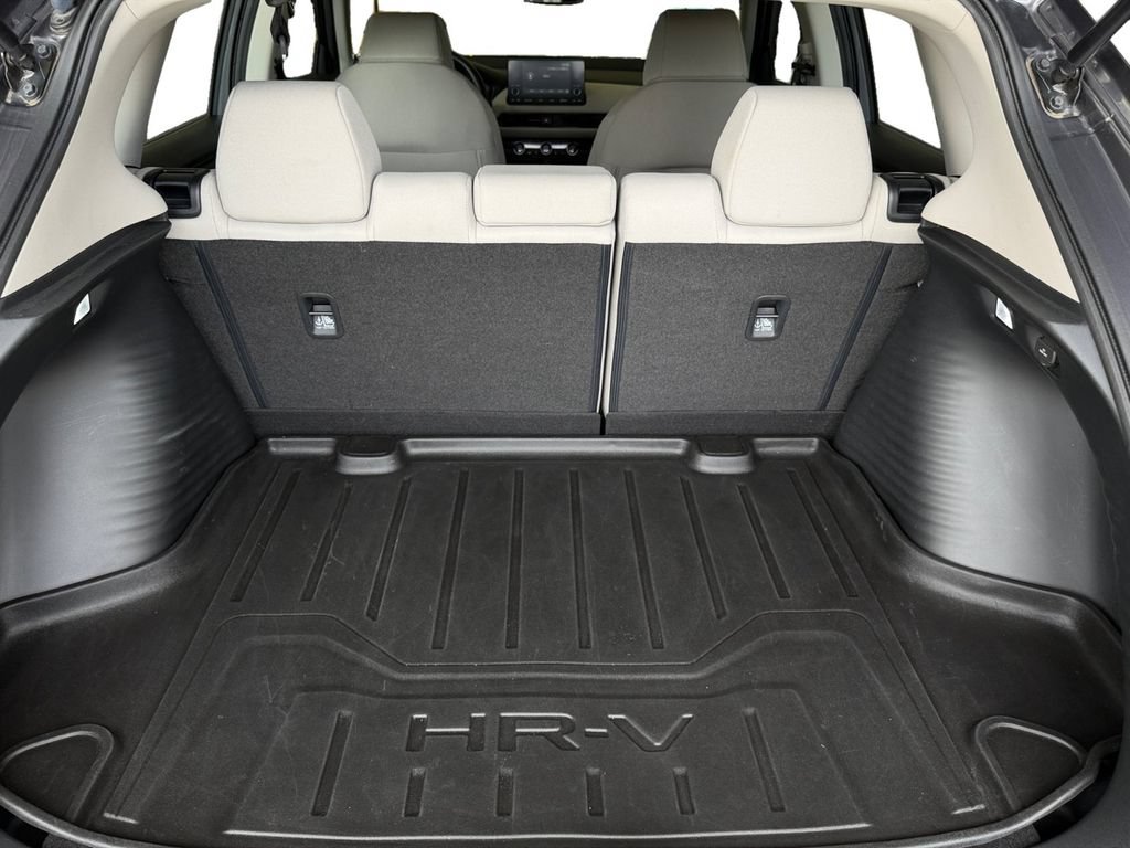 Used 2023 Honda HR-V LX image 13