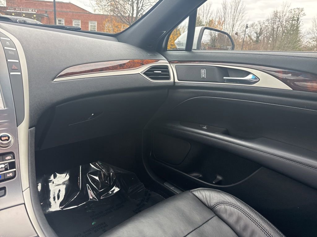 Used 2017 Lincoln MKZ Reserve w/ Climate Package image 23