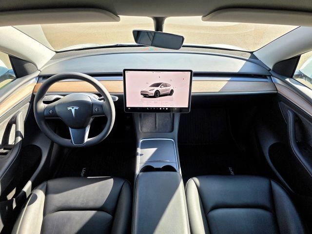 Used 2023 Tesla Model Y Long Range image 10
