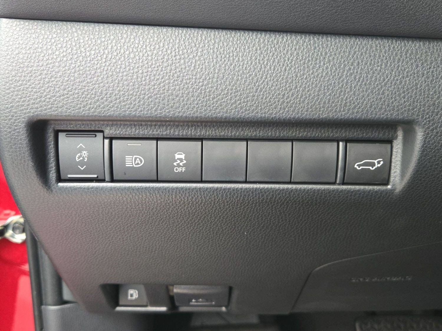 Certified 2024 Toyota Venza Nightshade AWD/4WD image 28