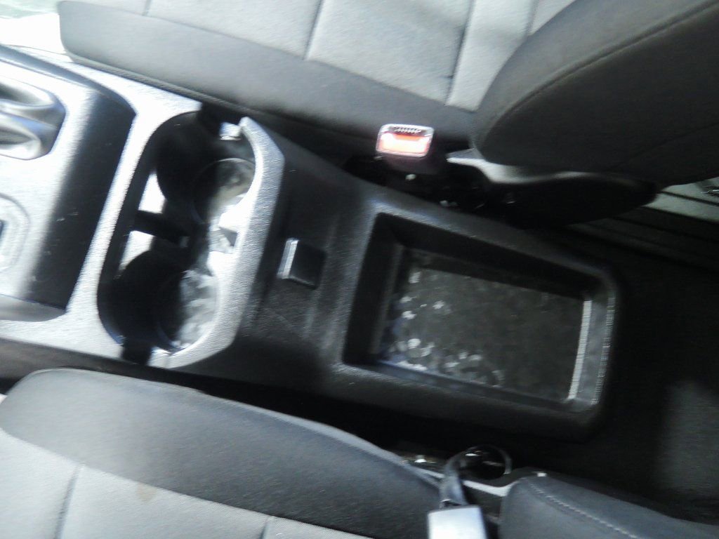 Used 2024 Chevrolet Colorado W/T image 21