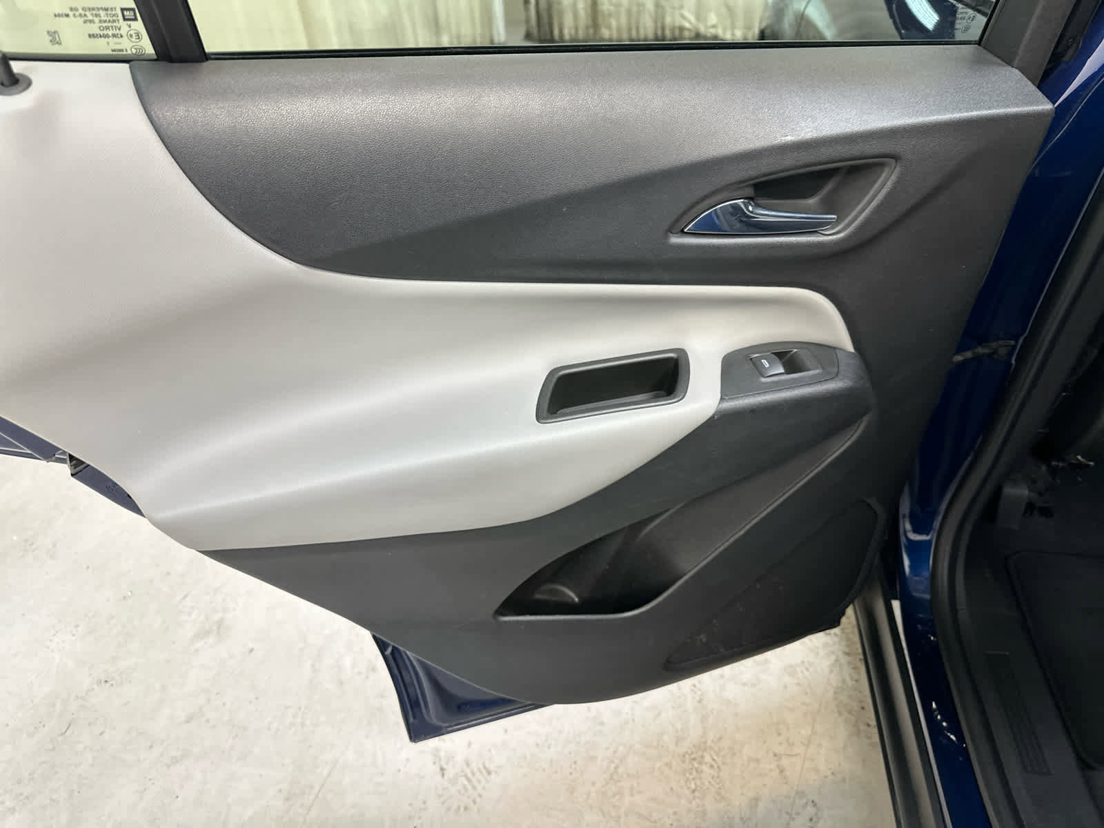 Used 2022 Chevrolet Equinox LS w/ LS Convenience Package image 28