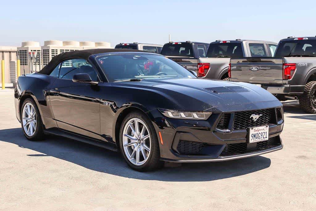 Used 2024 Ford Mustang GT Premium RWD image 3