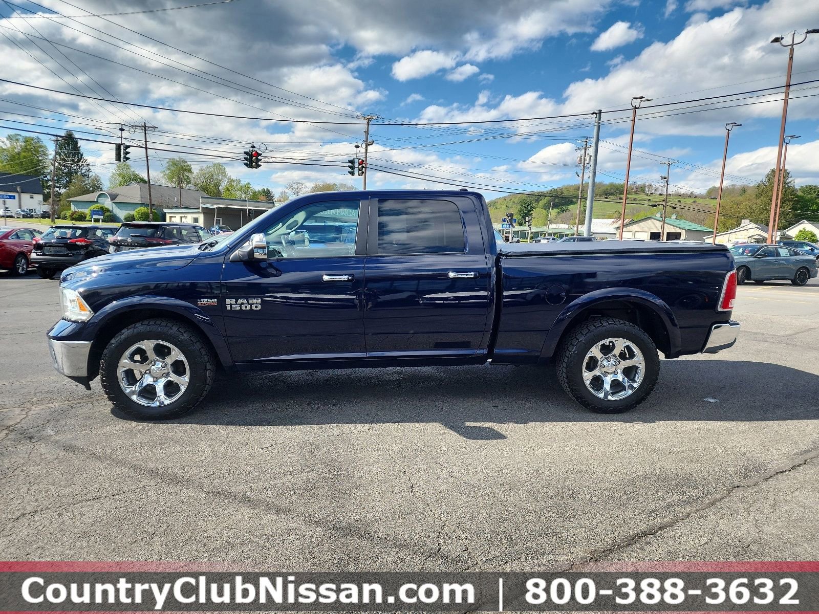Used 2017 RAM 1500 Laramie AWD/4WD image 5