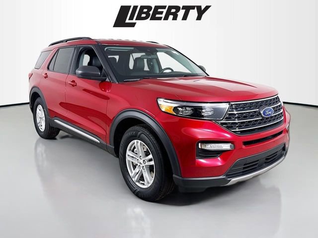 Certified 2022 Ford Explorer XLT w/ Equipment Group 202A image 33