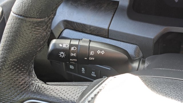 Used 2024 Toyota Tacoma Limited w/ Limited Package (LT) image 15