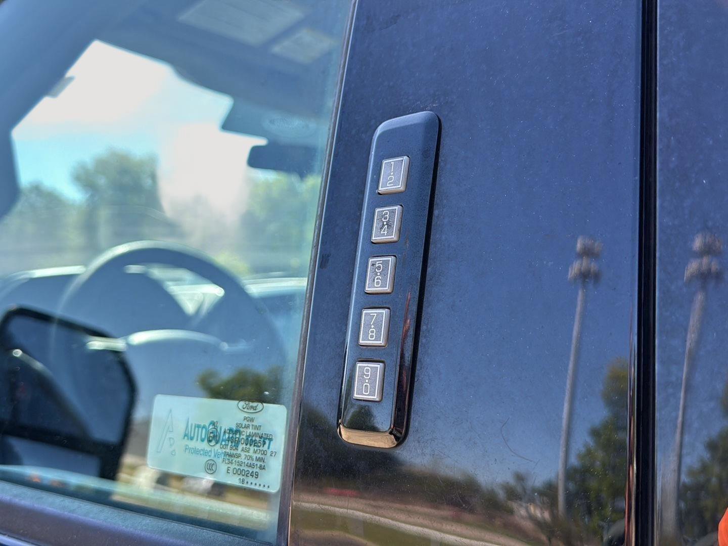 Used 2019 Ford F250 XLT w/ XLT Premium Package image 11