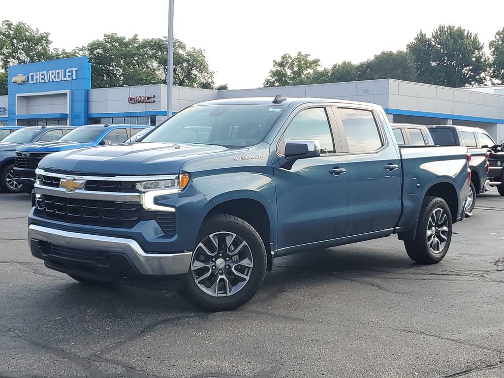 Used 2024 Chevrolet Silverado 1500 LT AWD/4WD image 24