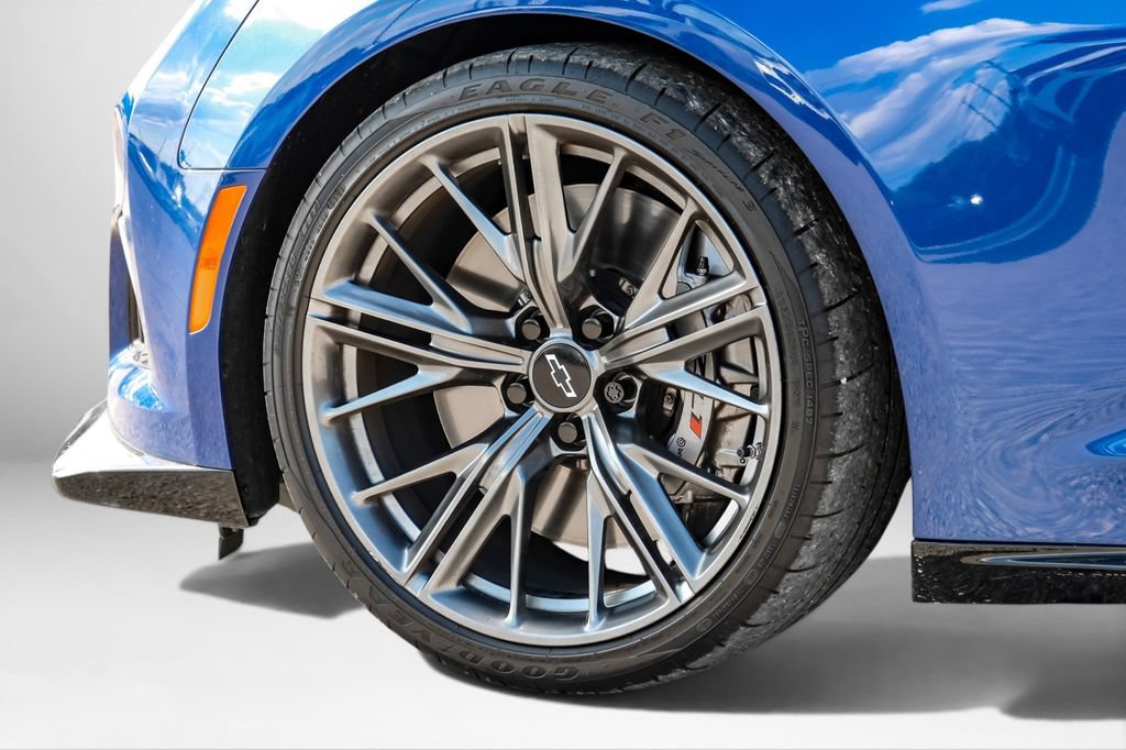 Used 2022 Chevrolet Camaro ZL1 RWD image 65