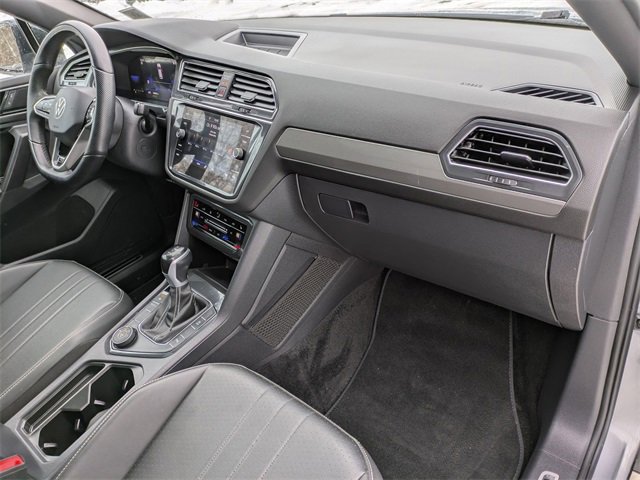 Used 2023 Volkswagen Tiguan SE R-Line image 23