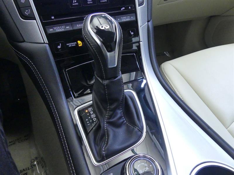 Used 2019 INFINITI Q50 Luxe w/ Essential Package (3.0T Luxe) AWD/4WD image 22