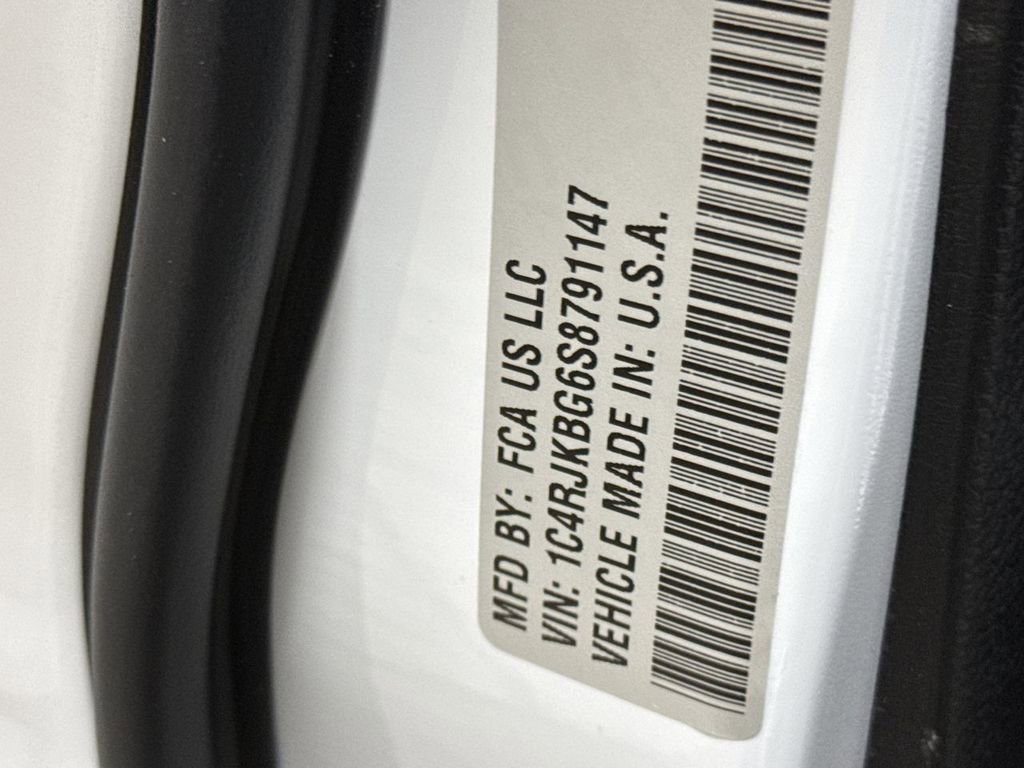 Used 2025 Jeep Grand Cherokee L Limited w/ Trailer Tow Package image 30