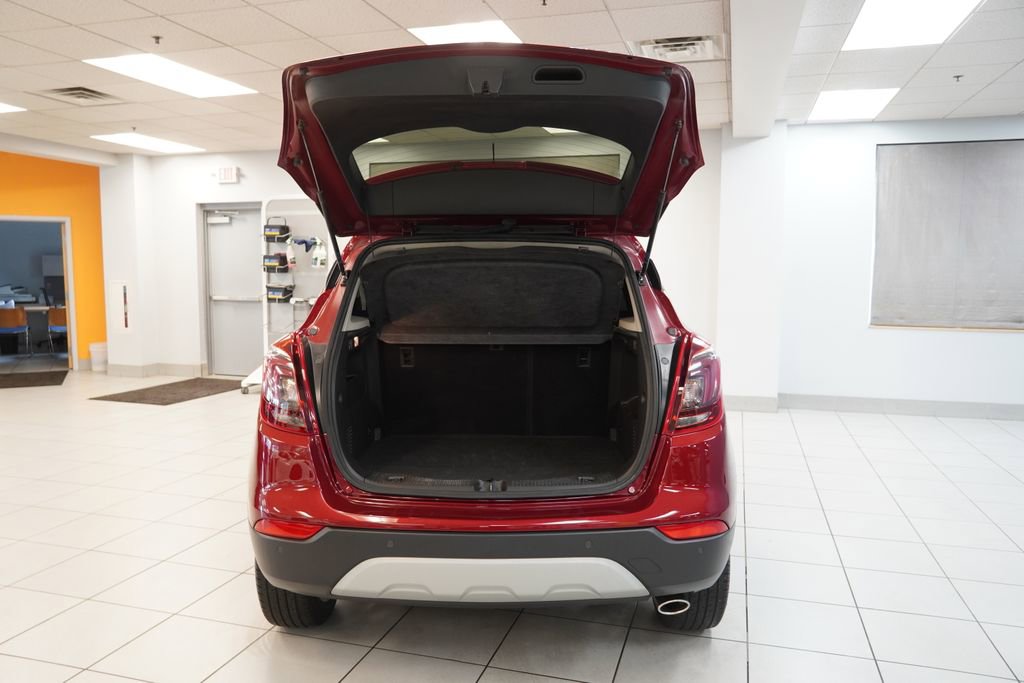 Used 2021 Buick Encore Preferred w/ Safety Package II AWD/4WD image 9