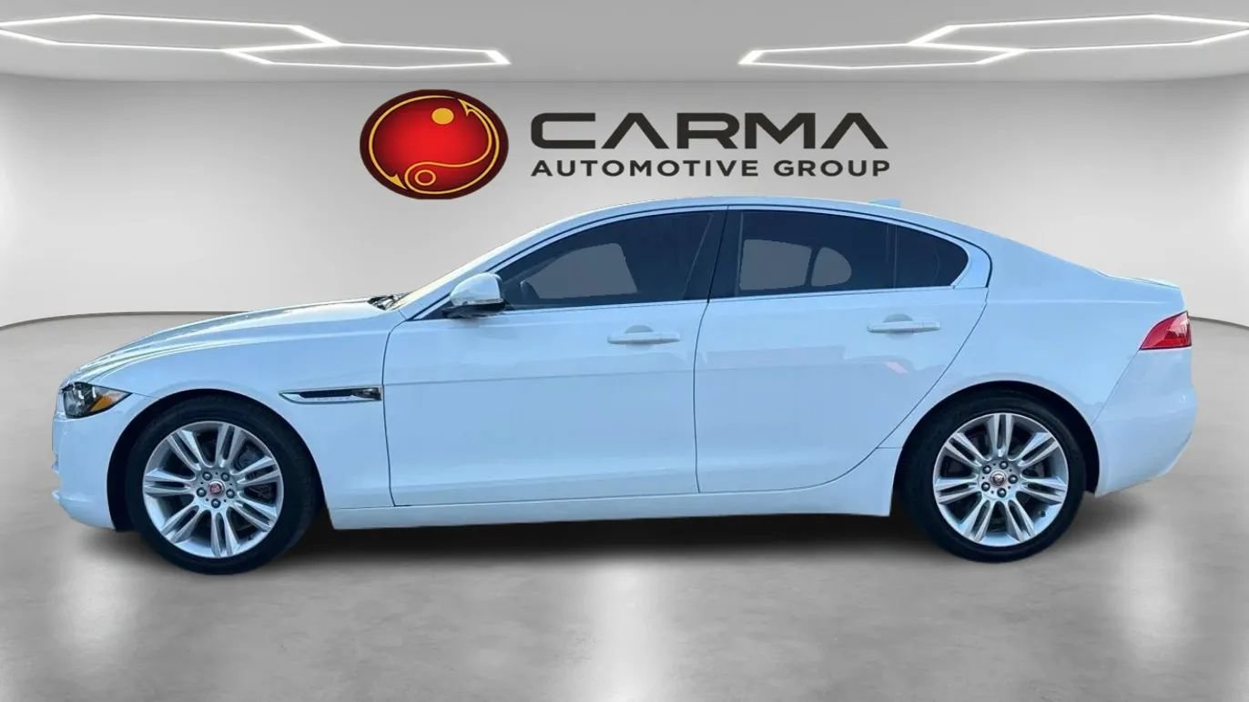 Used 2019 Jaguar XE Premium RWD image 2