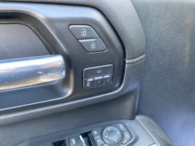 Used 2020 GMC Sierra 3500 AT4 image 18