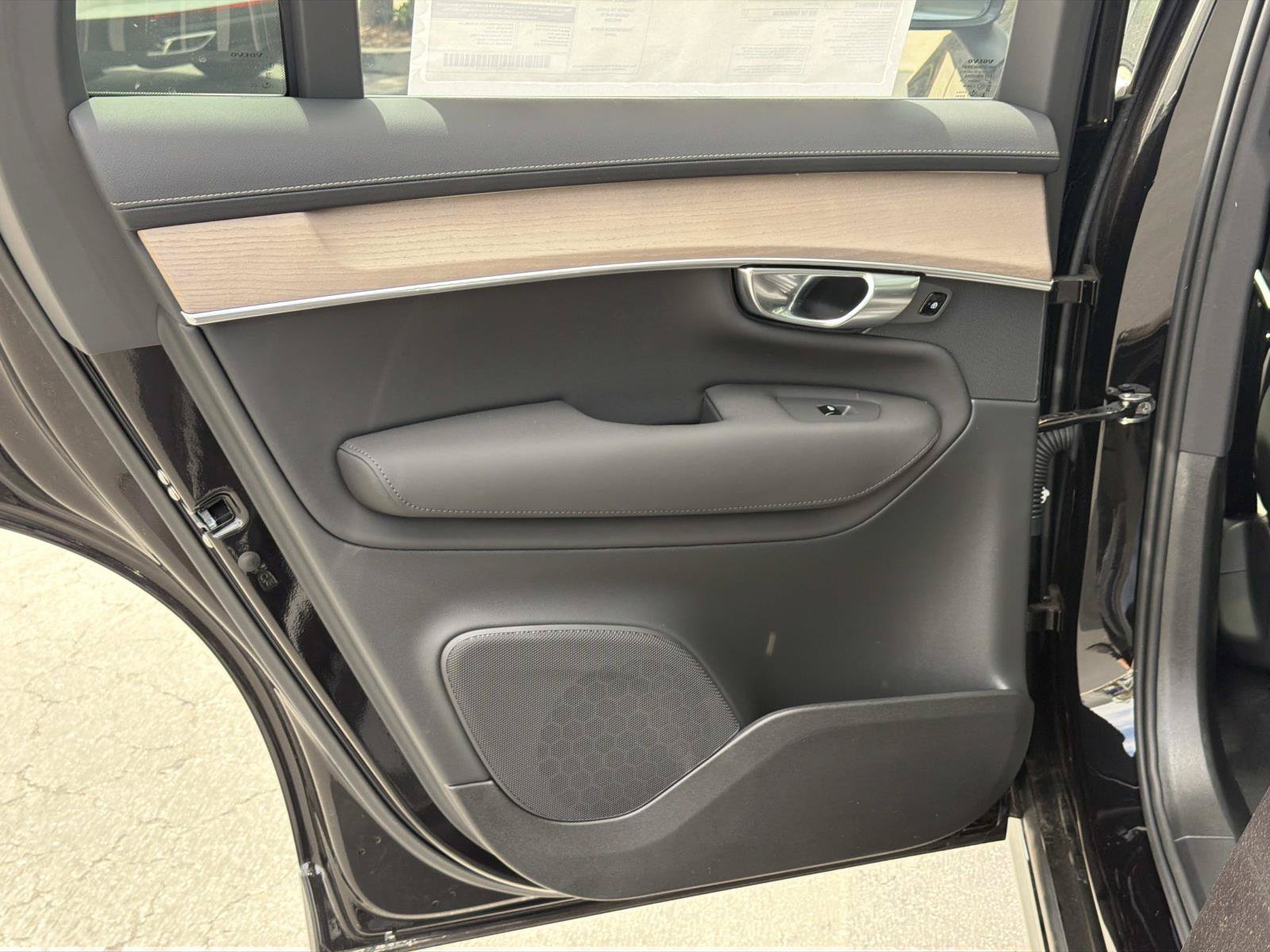 New 2026 Volvo XC90 B5 Plus w/ Protection Package AWD/4WD image 16